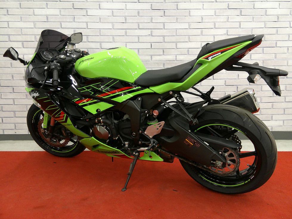 カワサキ ZX6R カウルセット　イエローカラー　2019-2023 クラスを超えたゆとり。カワサキスーパースポーツのこだわりから