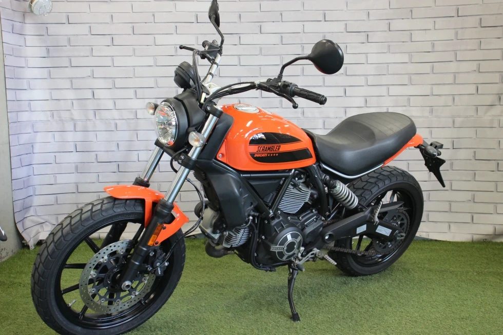 ドゥカティ SCRAMBLER SIXTY2（スクランブラー） 【☆通販可能☆ USB付