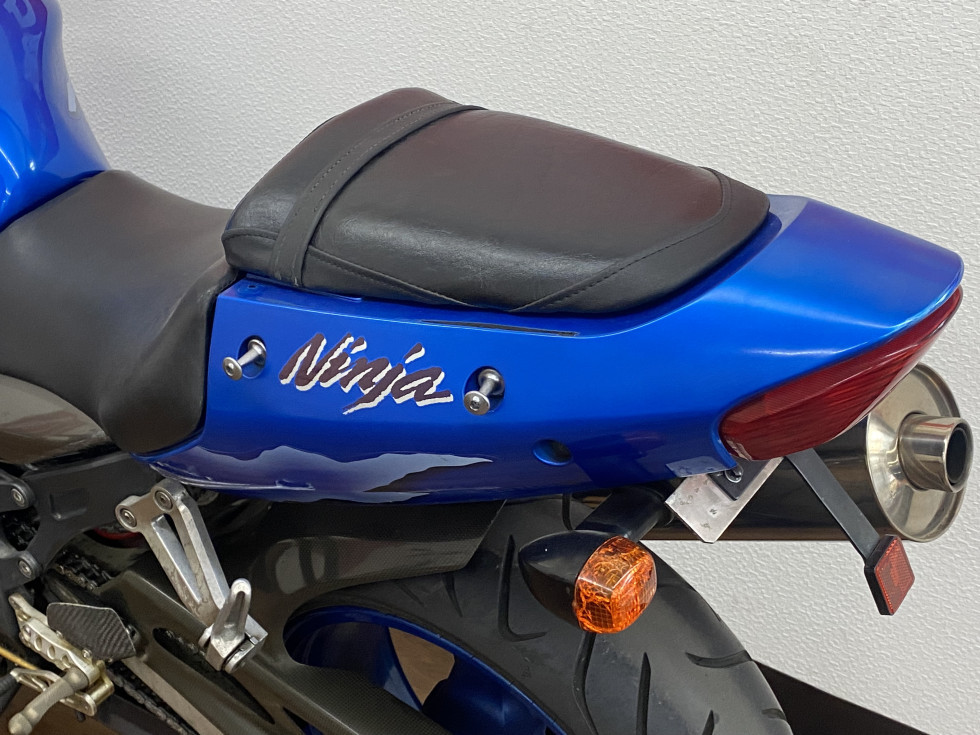 カワサキ ZX-12R フェンダーレス スクリーン変更済みの詳細