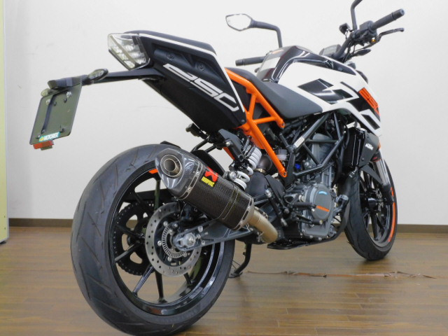 Amazon | Realize KTM デューク125 デューク200 バイクマフラー ~2014年式 22Racing SUS ステンレス マフラー  バイク用品 バイク用 バイクパーツ フルエキ フルエキゾースト カスタム パーツ ドレスアップ 交換 社外品 説明書付 DUKE125 DUKE200  リアライズ 336-009-00 
