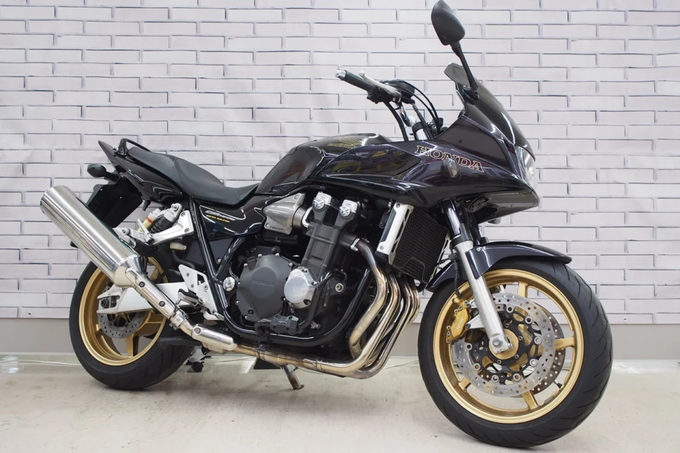CB1300 SUPER BOLD'OR（スーパーボルドール） 【KeePer施工済み車両　エンジンガード　社外スクリーン】