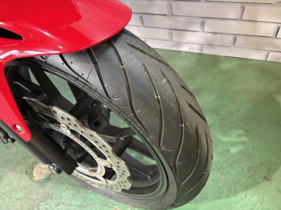 ホンダ CBR400R 街乗りからロングツーリングまで快適に楽しめる一台の ホンダ CBR400R 街乗りからロングツーリングまで快適に楽しめる一台の