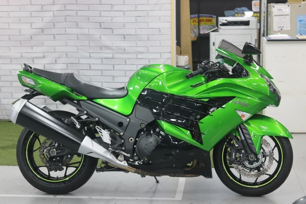 カワサキ ZX-14R 【お乗り換えの下取り！高額査定します！！】2012年