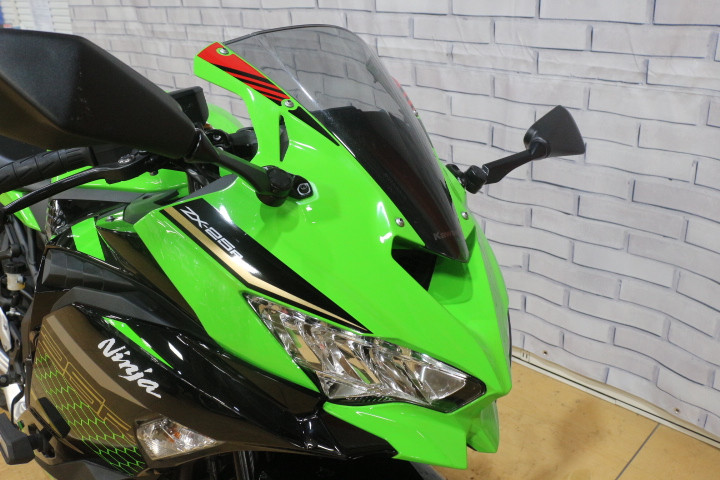 人気商品の中古品・新品・未使用品 カワサキ ZX-25R 中古・新車バイクの | タンクパッドの詳細 SE 青年漫画