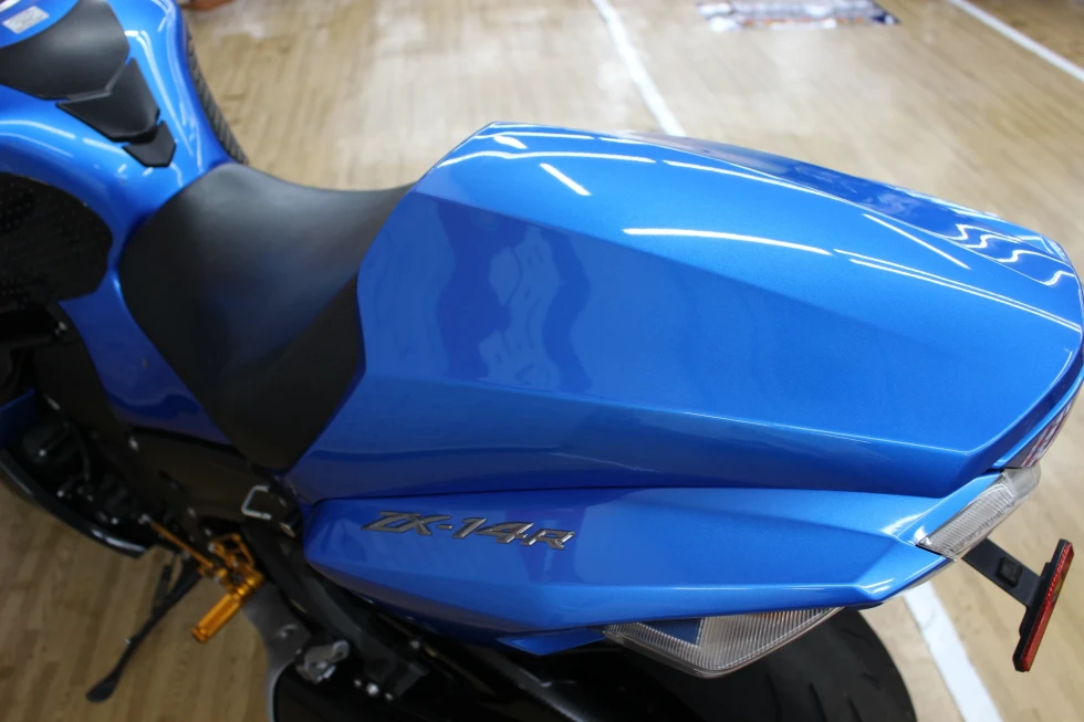 カワサキ ZX-14R ABS ベビーフェイスバックステップ フェンダーレス