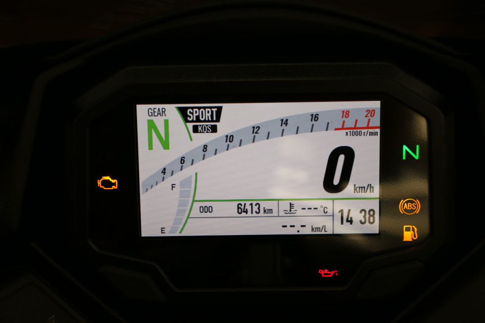 カワサキ ZX-25R SE 2024年モデル スライダー付き のほぼ