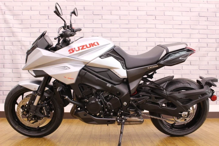 スズキ KATANA（カタナ） 2020年モデル/スペアキー有/ノーマル車！/の