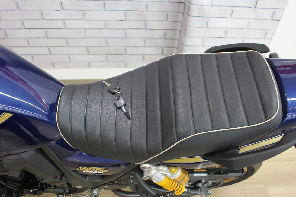 カワサキ ZRX1200 DAEG（ダエグ） カワサキ正規取扱店特別仕様車