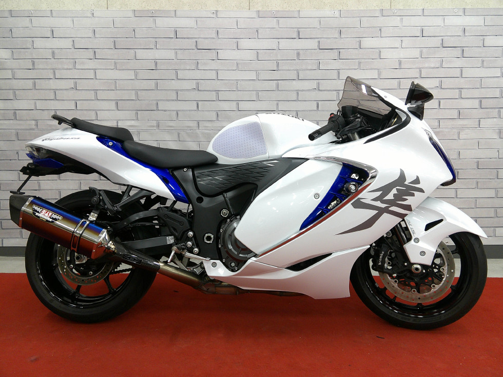 スズキ GSX1300R隼（ハヤブサ） 2024年モデル ヨシムラスリップ