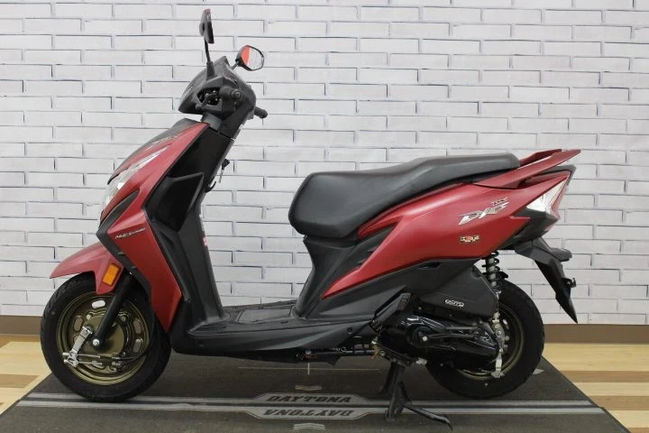 取引中】ホンダ dio110 ディオ 走行6700キロ タイヤ等 新品 札幌市手稲