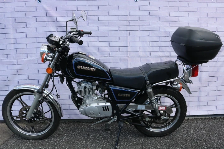 スズキ GN125H リアボックスの詳細 | 中古・新車バイクの販売・買取