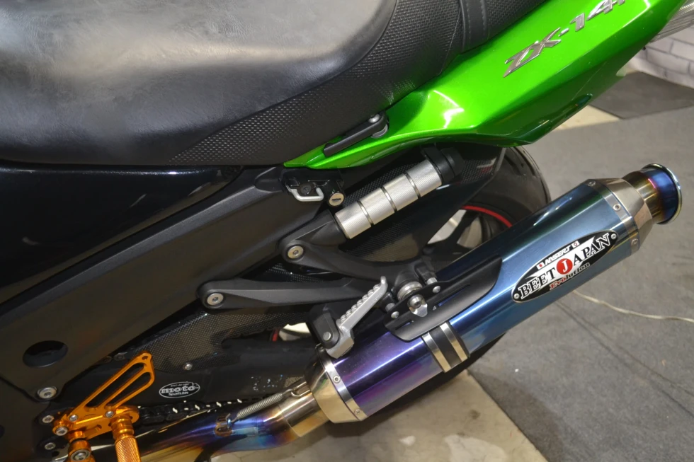 カワサキ ZX-14R ABS 【2014年モデル】BEET JAPANマフラー装備の詳細