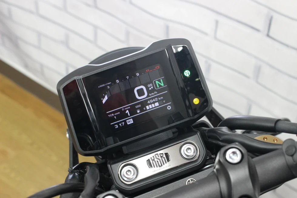 ヤマハ XSR900 フェンダーレス E/Gｽﾗｲﾀﾞｰ アクスルスライダー ETC車載