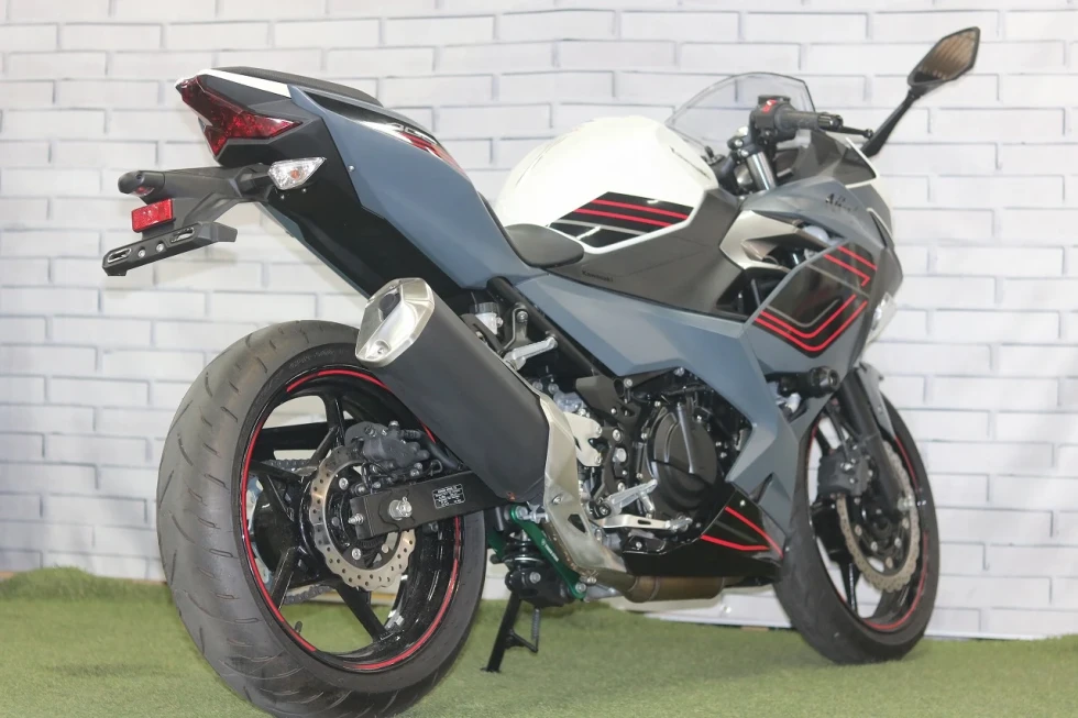 カワサキ NINJA400（ニンジャ）の詳細 | 中古・新車バイクの販売・買取