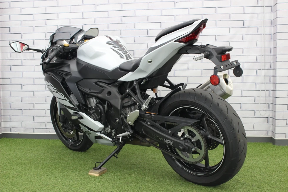 カワサキ ZX-4R SE（ZX-4R SE） USC-C電源付きの詳細 | 中古・新車