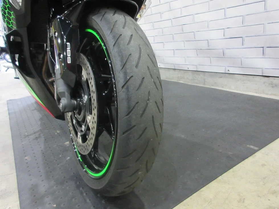 カワサキ ZX-25R SE 【マルチバー エンジンスライダー ETC装備】☆価格