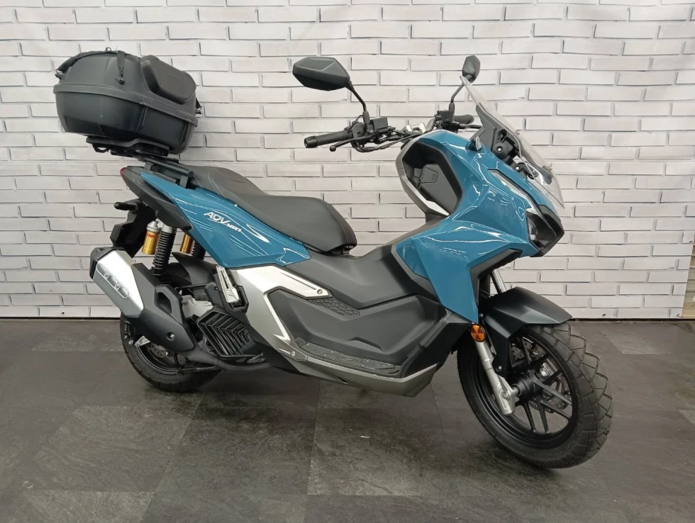 ホンダ ADV160のバイク | 中古・新車バイクの販売・買取【バイク館SOX】