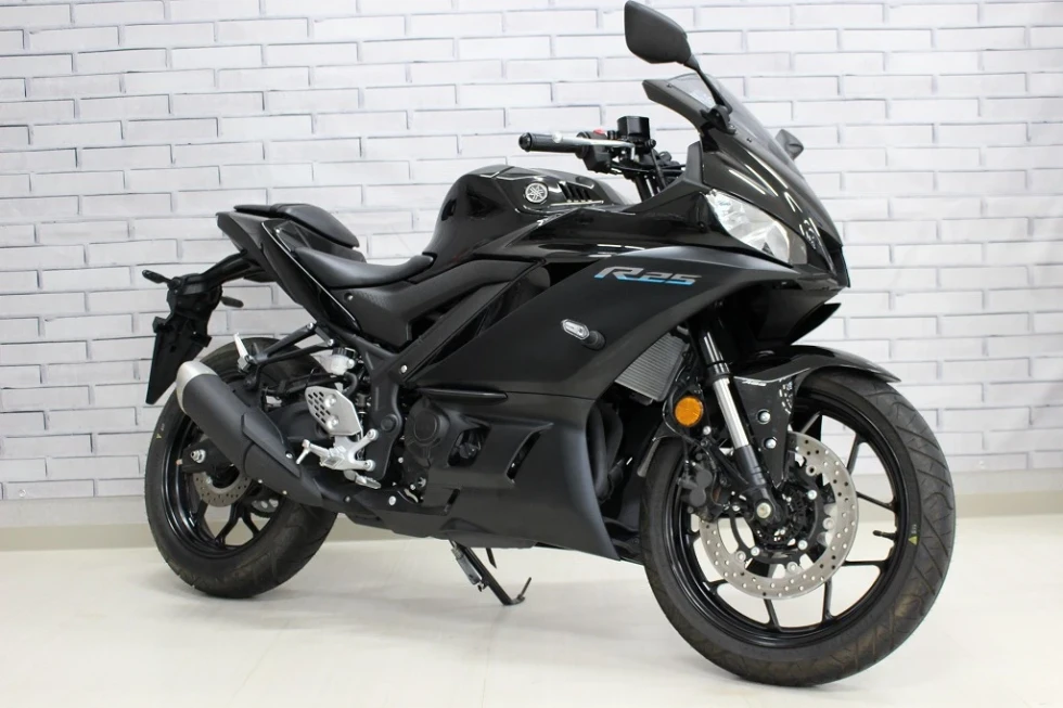 ヤマハ YZF-R25 ABS 【金沢野々市店限定在庫】ノーマル車両の詳細