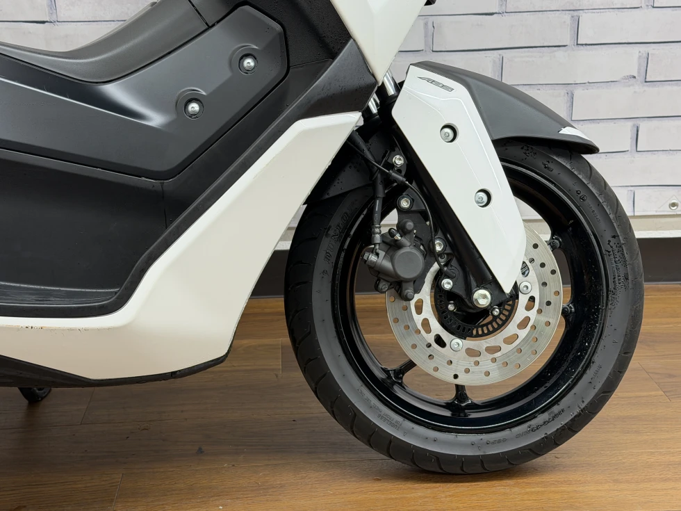 ヤマハ NMAX 125 【ヨシムラマフラー装備】の詳細 | 中古・新車バイク