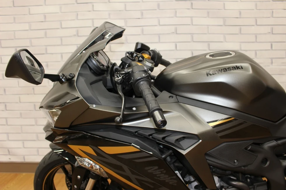 カワサキ ZX-25R SE 【2022年モデル／テールランプ／フェンダーレス
