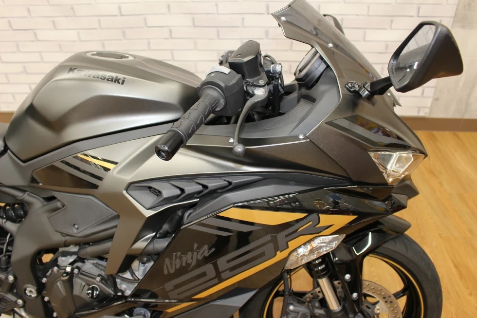 カワサキ ZX-25R SE 【2022年モデル／テールランプ／フェンダーレス